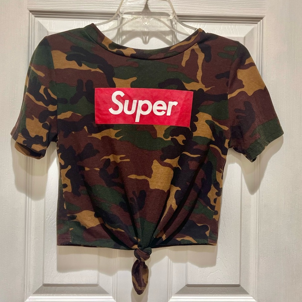 Shortsleeved Crop Camo Top